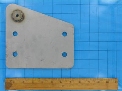 T2404401 - Right Facer Mntg Splice Plate